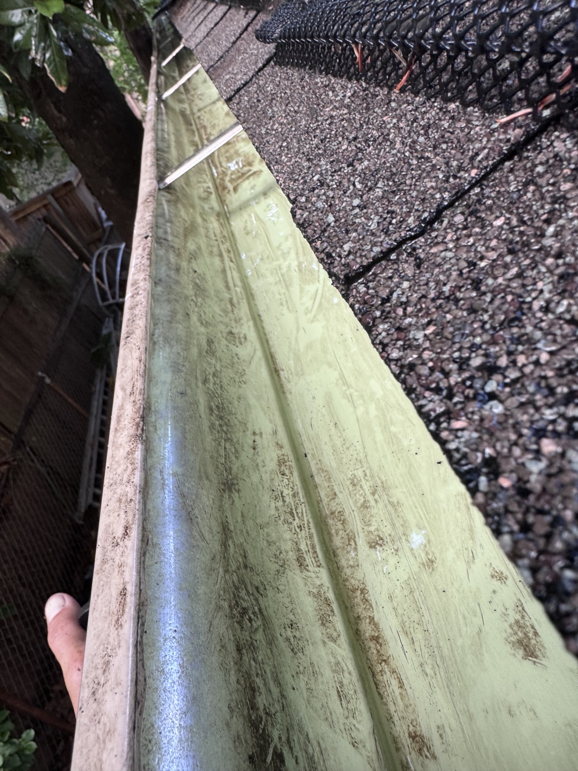 Gutter channel cleaning after cleaning